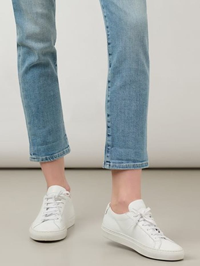 Shoes to wear hot sale with straight jeans